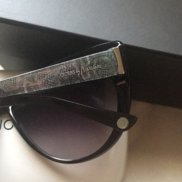 Guess by Designer Marciano Sunglasses Cat Eye Style Sunglasses New NIB NWT - Picture 7 of 13